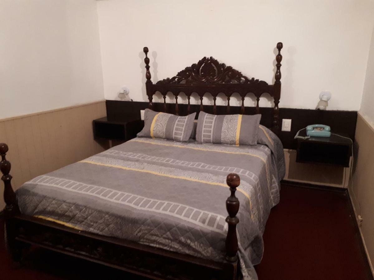 Hotel Alcazar Villa María 外观 照片